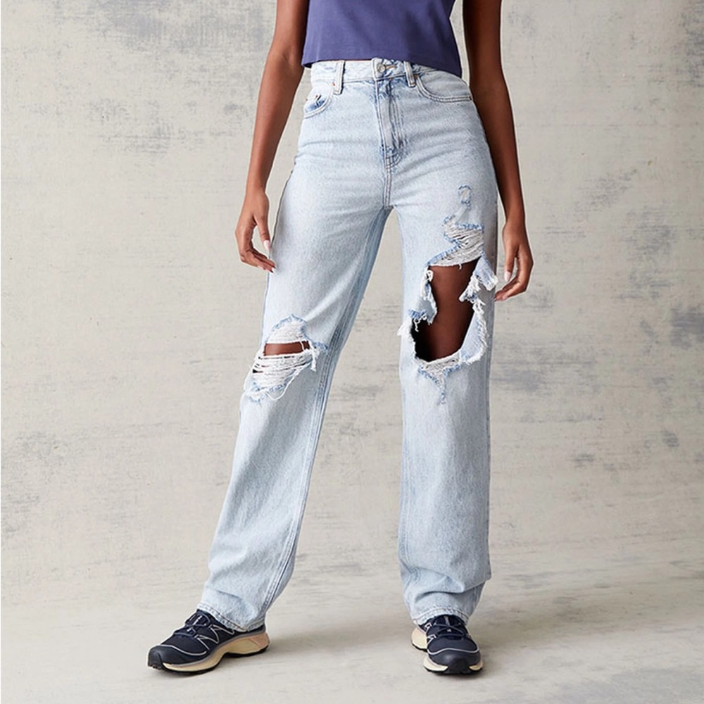 PacSun Eco Light Ripped Boyfriend Jeans